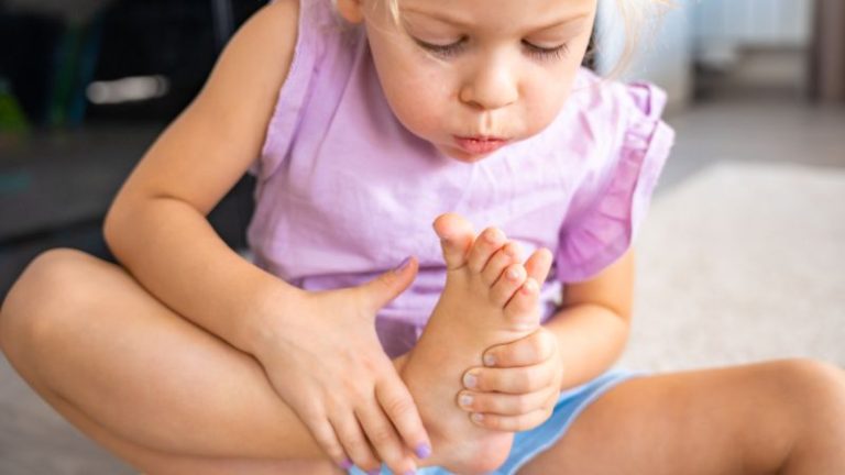 Bambino dolore al piede